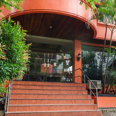 Reddoorz @ Jalan Jaksa Jakarta Eksteriør billede