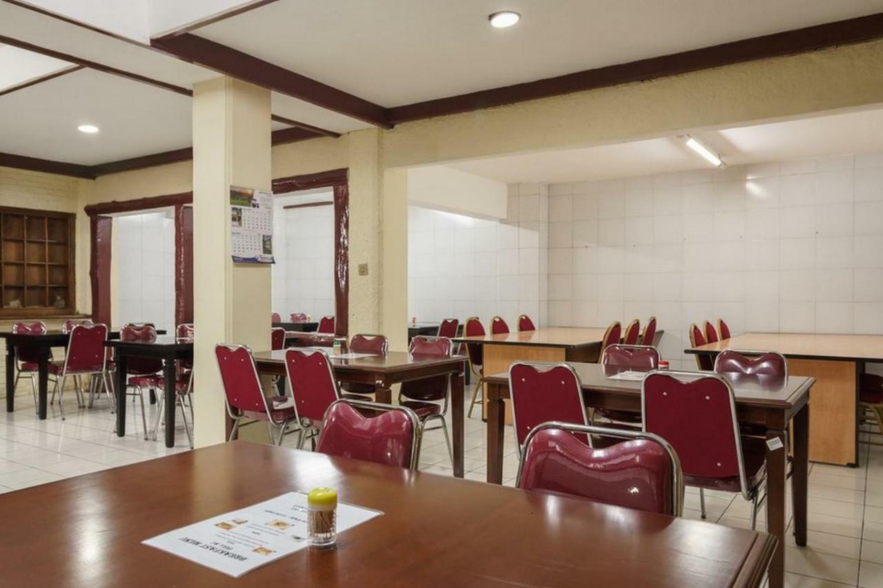 Reddoorz @ Jalan Jaksa Jakarta Eksteriør billede
